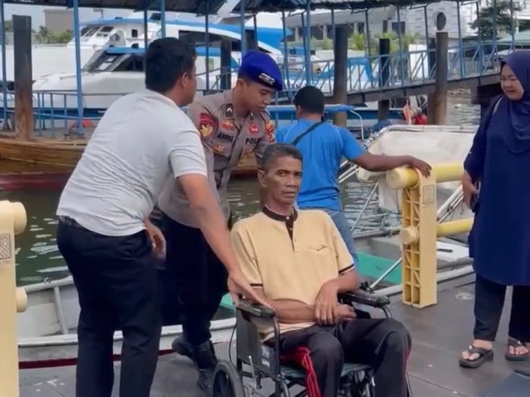 Satpolairud Polresta Barelang Laksanakan Pengamanan dan Pengecekan Penumpang di Pelabuhan Bot Pancung Sekupang
