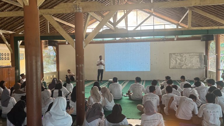 Seeker Revolution dan Komunitas Transformasi Generasi Berdaya (TGB) Perkuat Roadmap Bisnis 130 Wirausaha Muda Hadapi Kuartal III