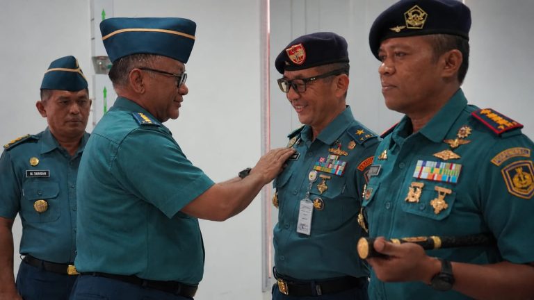 Kaskoarmada I Terima Brevet Kehormatan Kesehatan Penyelaman dan Hiperbarik